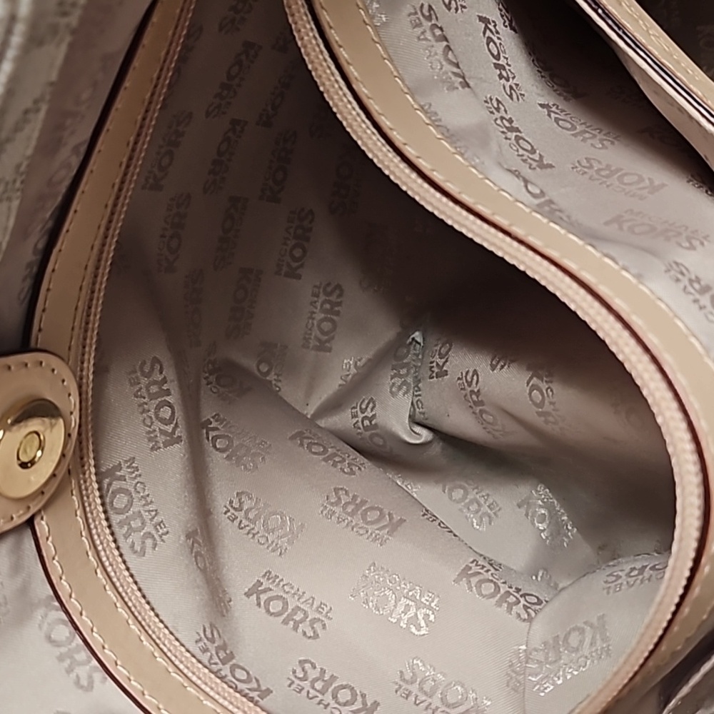 Michael Kors Pursue - Picture 10 of 11